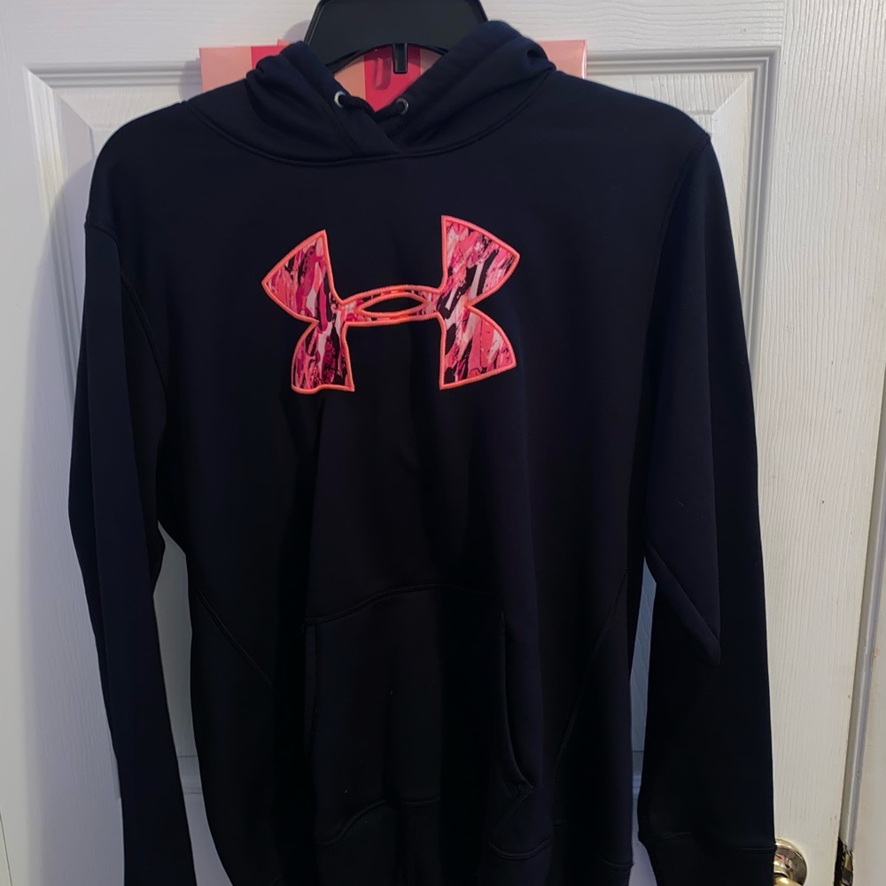 Black Under Armour hoodie